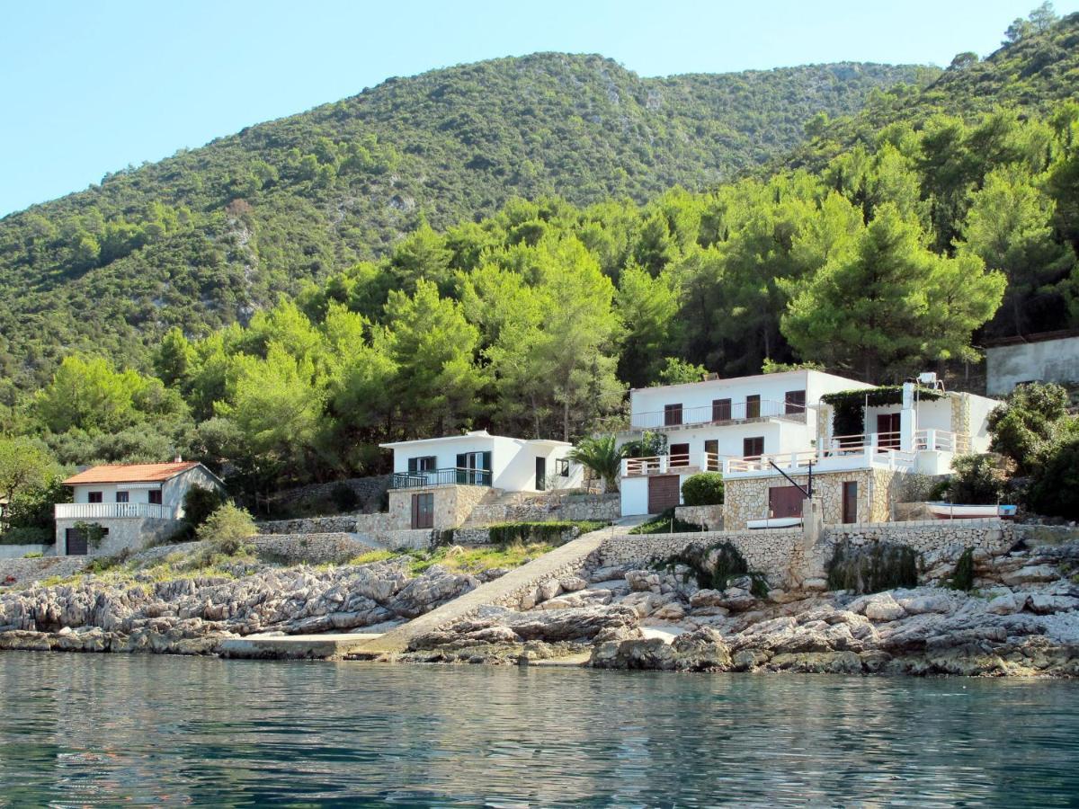 Holiday Home Tina - Hvr501 By Interhome Gdinj Εξωτερικό φωτογραφία