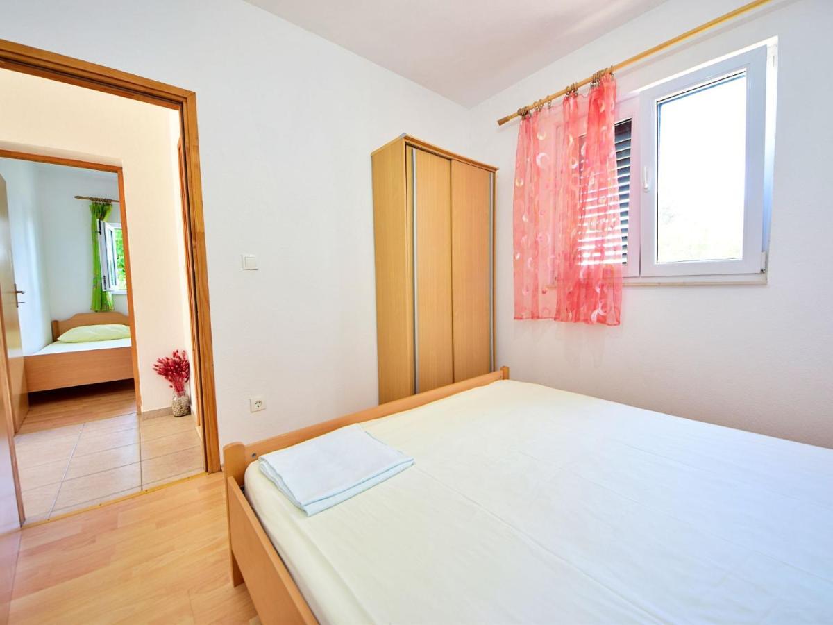 Holiday Home Tina - Hvr501 By Interhome Gdinj Εξωτερικό φωτογραφία
